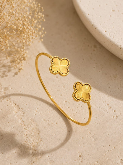 Eternal Clover Bangle