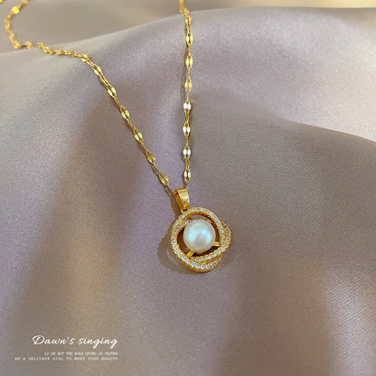 Gold Pearl Pendant Necklace