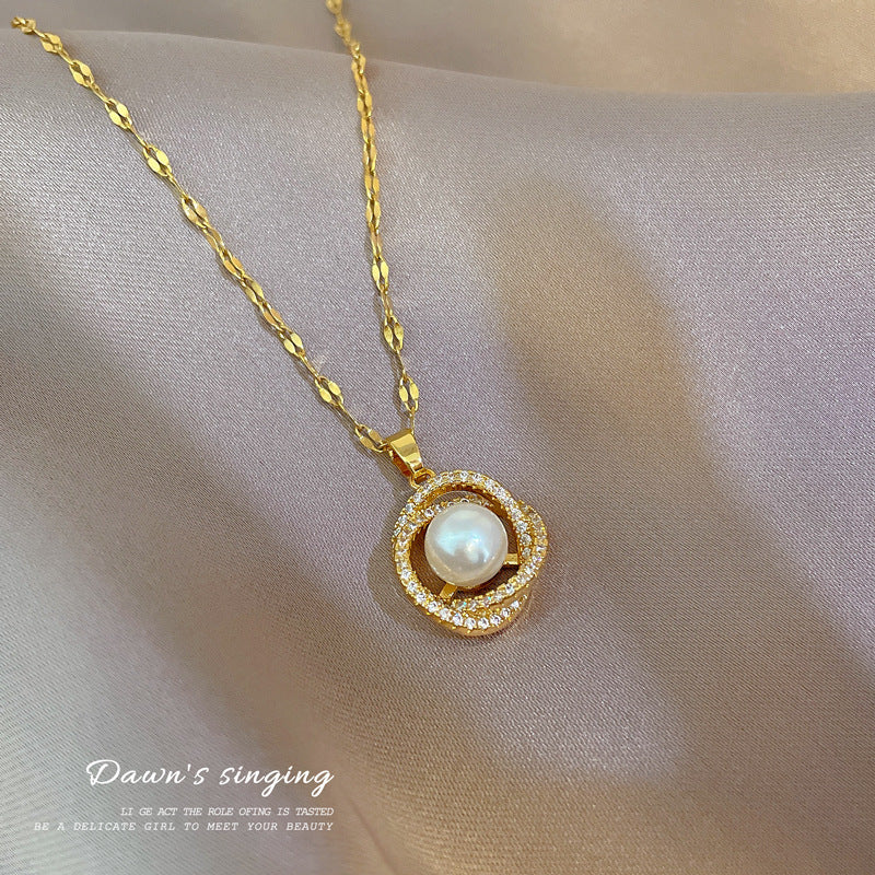 Gold Pearl Pendant Necklace