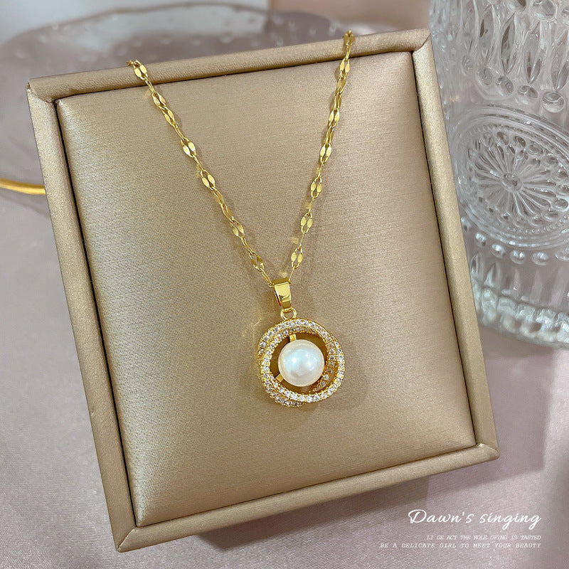 Gold Pearl Pendant Necklace